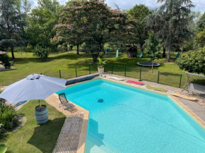 Vaste maison familiale en pierres apparentes